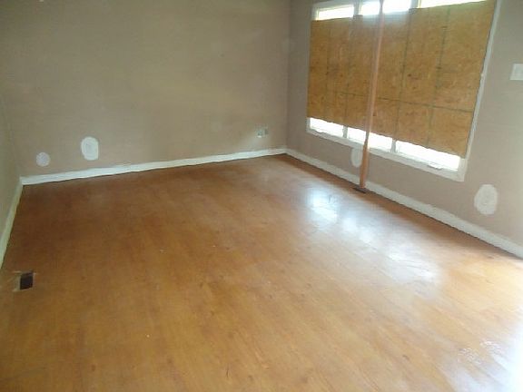 5th image of 801 Holland Ave