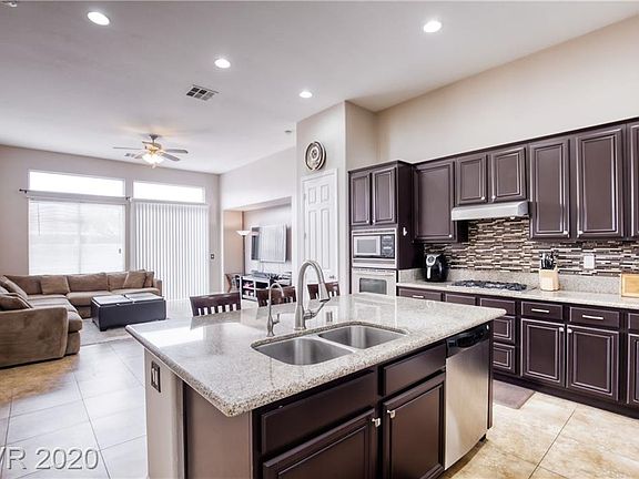 5th image of 2125 Armadale Dr