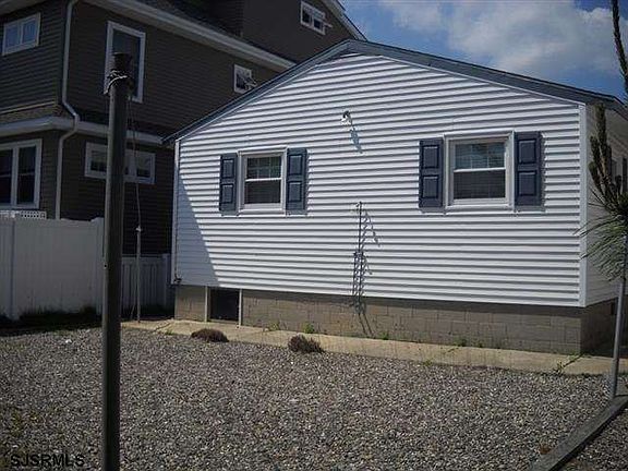 2nd image of 328 W 17th St