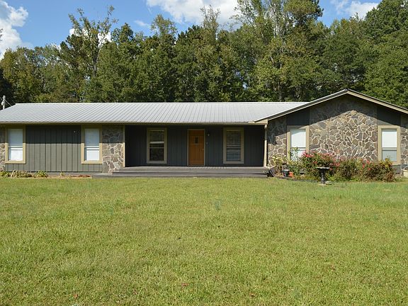 2nd image of 125 Cheshire Cir