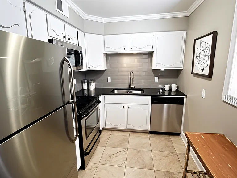 Plaza 44 Apartments — Photo 47