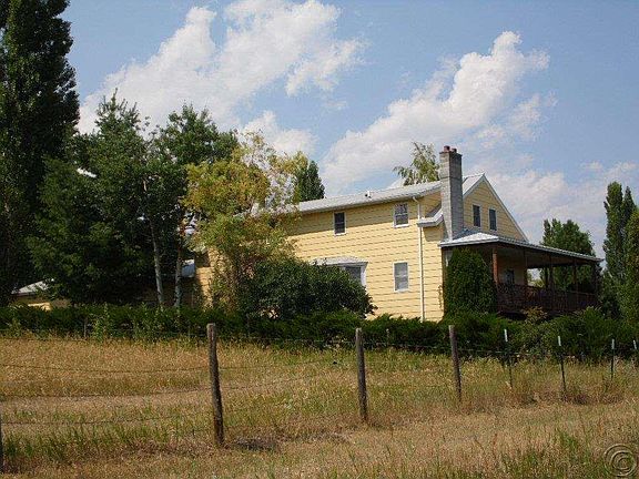 3rd image of 16125 Queen Anne Ln