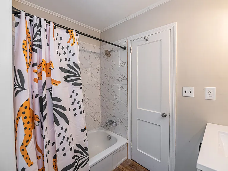 2606 Philip St — Photo 17