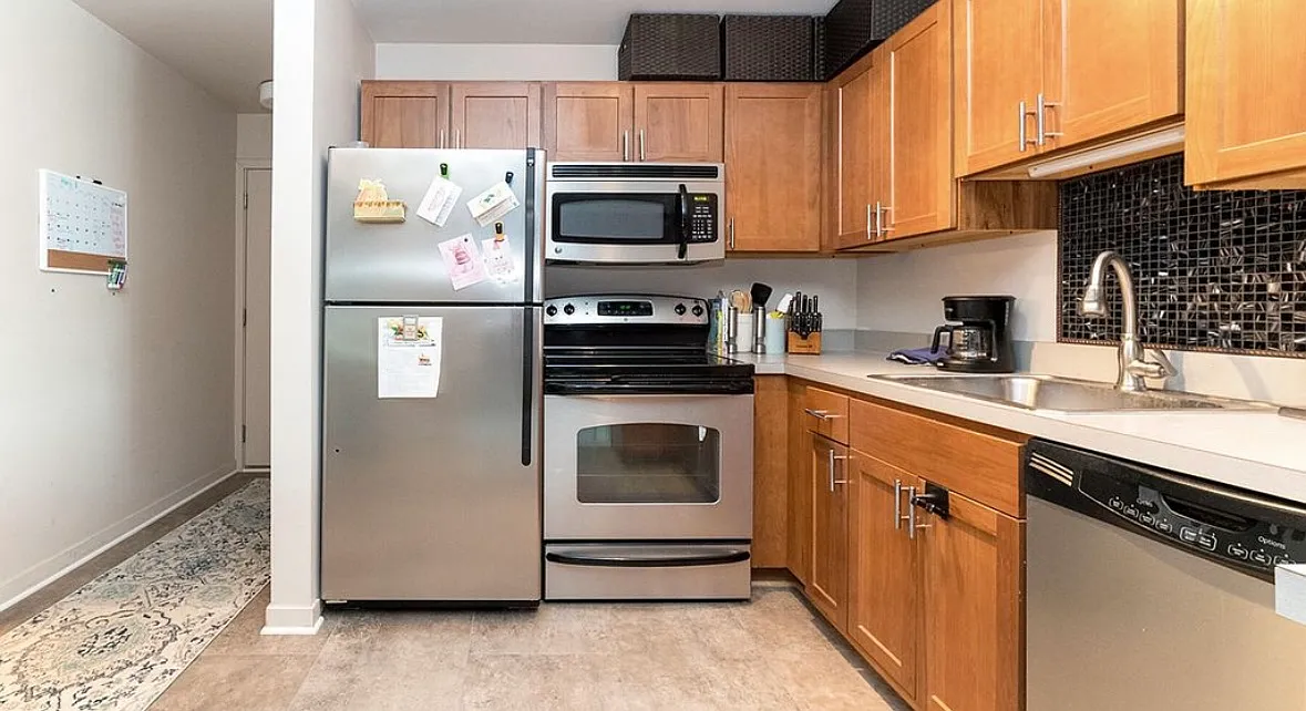 2 bed, 666 sqft, $750 — Photo 1