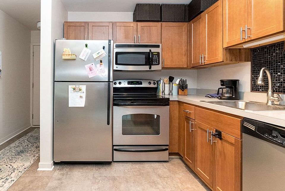 1st image of 351 Oakhill Ave APT 207