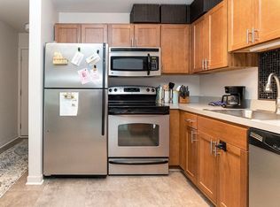 351 Oakhill Ave APT 207, East Lansing, MI 48823
