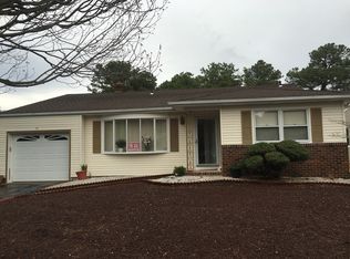 51 Castleton Dr, Toms River, NJ