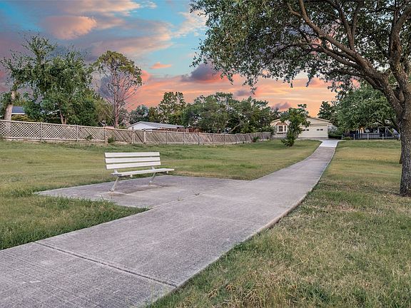 3rd image of 3020 Ravine Trl