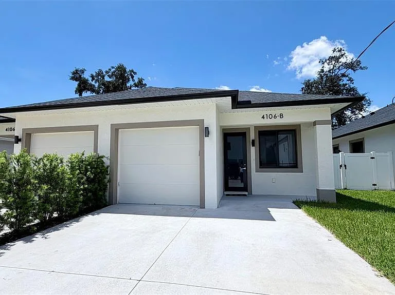 4106 N Thatcher Ave #B — Photo 1