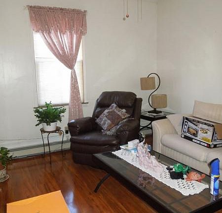 2nd image of 29 Cobb St #1