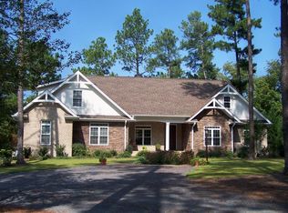 10 Hobkirk Ct, Pinehurst, NC 28374