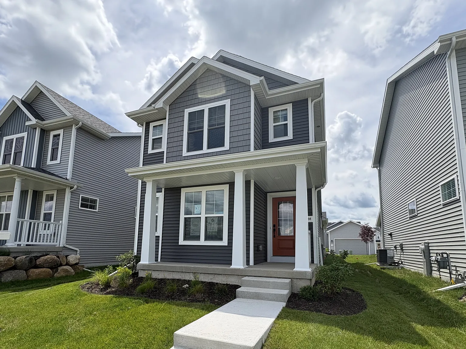 3 bed, 1525 sqft, $2,950 — Photo 2