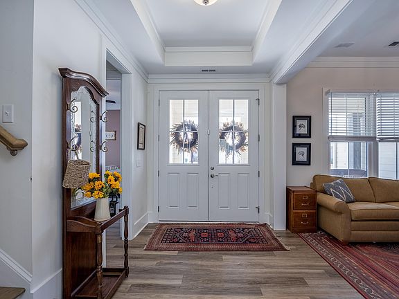 3rd image of 1067 Arbor Stroll Way