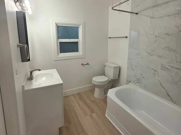 4072 Flower St — Photo 12