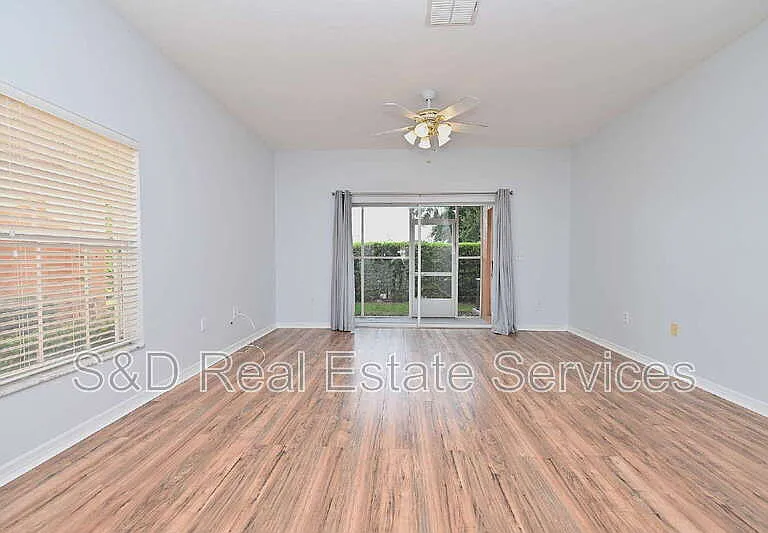 4219 Winding Vine Dr — Photo 12