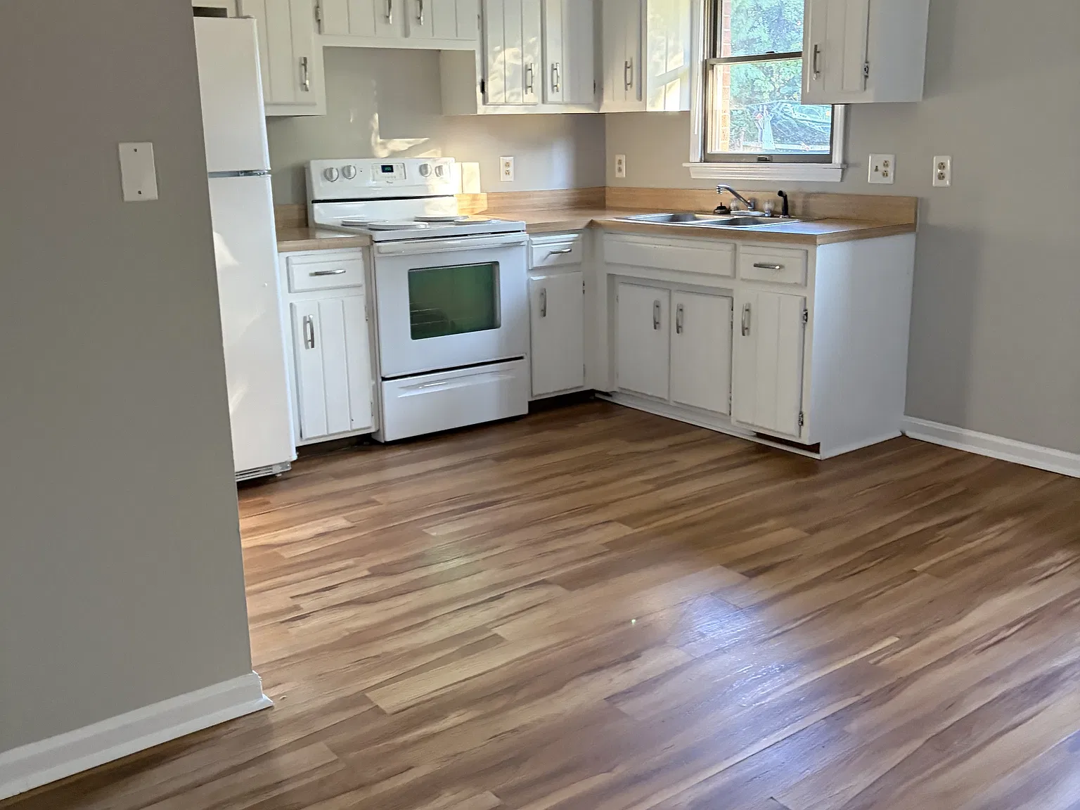 104 Bluebird Court - 1 — Photo 4