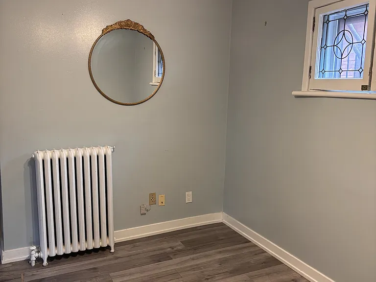 490 Gilmour St #2 — Photo 14