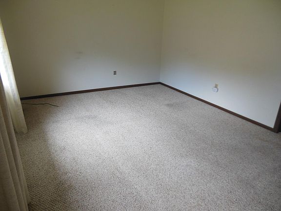 2nd image of 2616 Vineyard St #B
