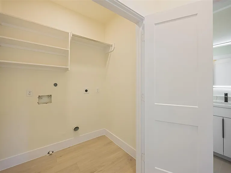 7125 England St — Photo 17