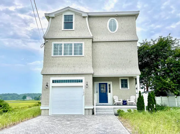102 Ocean Avenue, Wells, ME 04090