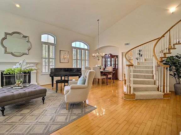 2nd image of 18831 Bellgrove Cir