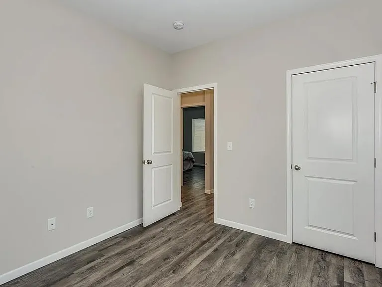2346 E Cheyenne Ct — Photo 6