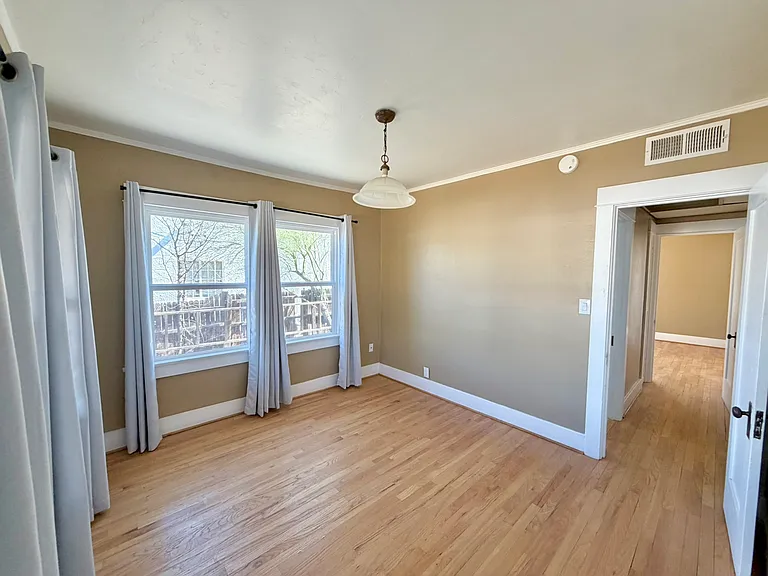 2409 E Mabel St — Photo 15