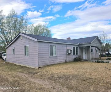 513 S La Pierre Rd, Granger, WA, 98932