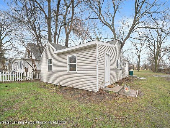 2nd image of 2408 Dunlap St