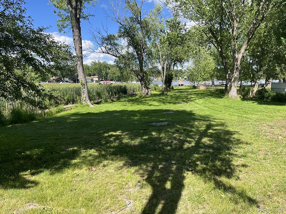 1337 Park Dr, photo 8