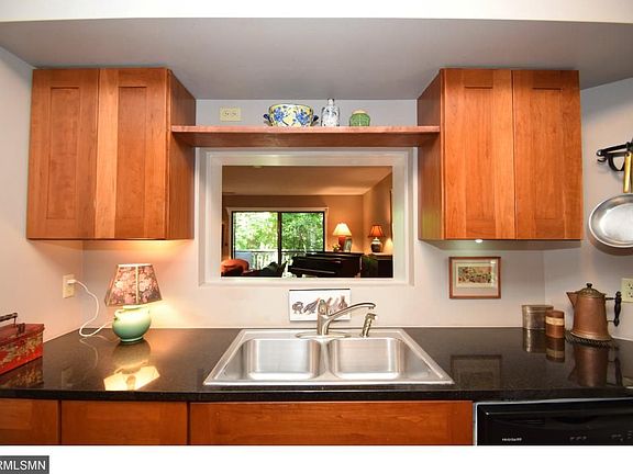 4th image of 1818 Zanzibar Ln N