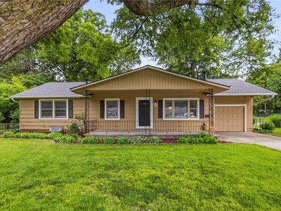 605 W Cedar St, Olathe, KS, 66061