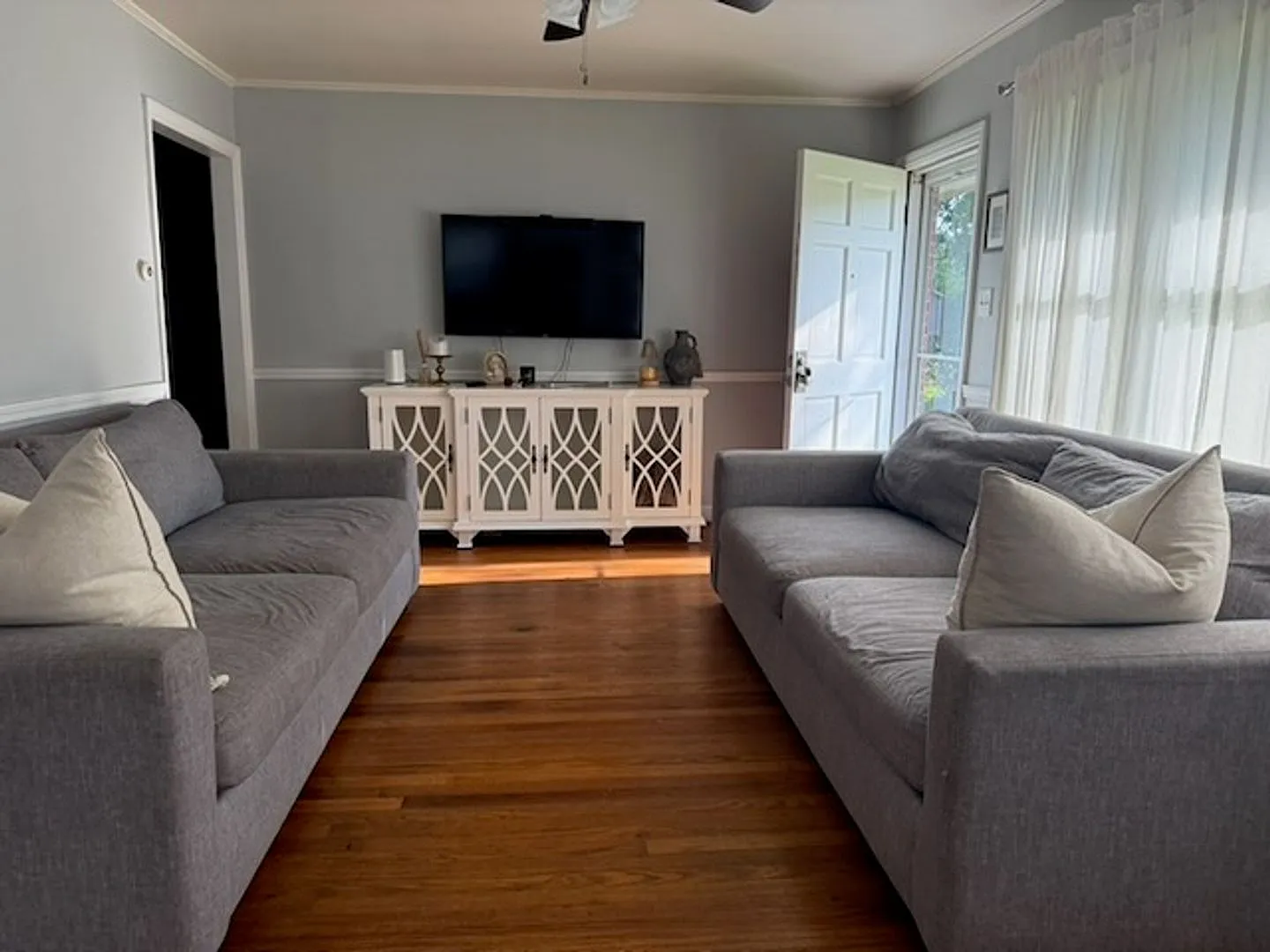 3 Bed 1 Bath Single Family Home in Mayfield — Photo 3