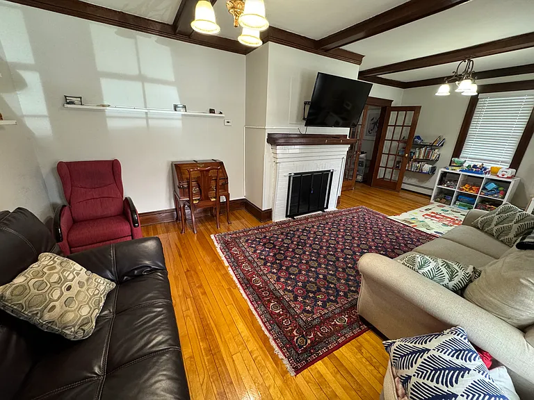 7 Moore Ave — Photo 6