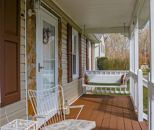 4th image of 4510 Martinson Ln