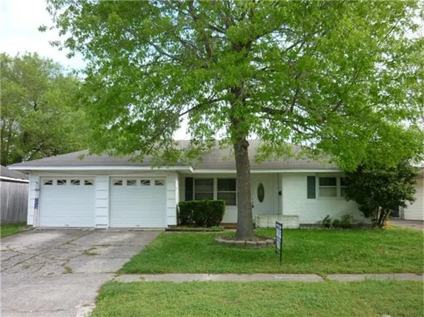 3305 Thornwood Dr, Pasadena, TX 77503