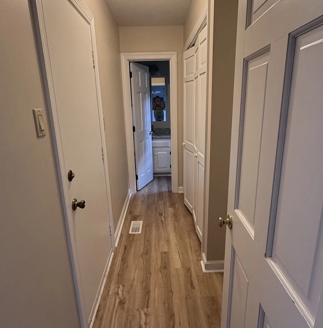 4 bed, 2.5 bath, 2135 sqft, $3,200 — Photo 2