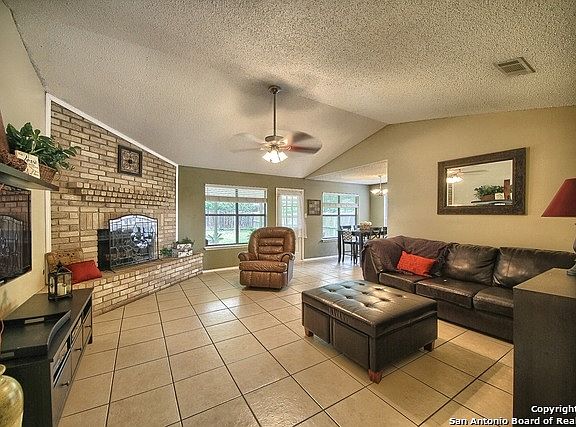 3rd image of 5526 Needville Dr