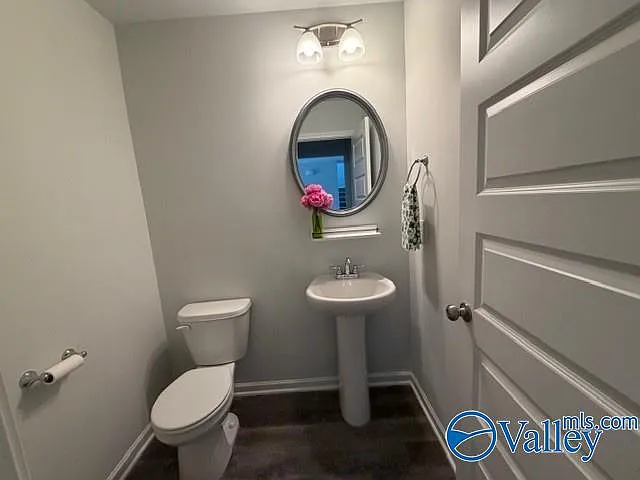 210 Hydra Cir — Photo 7