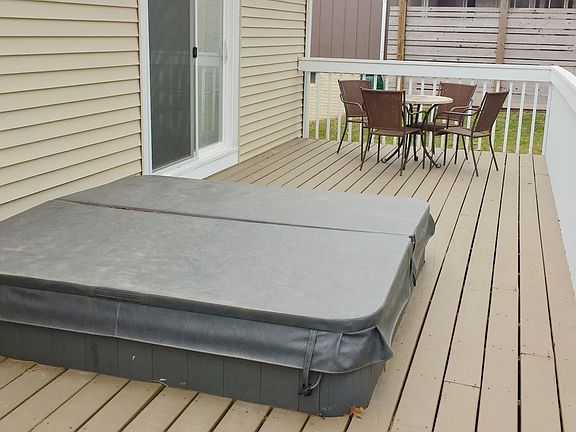 Built in hot tub