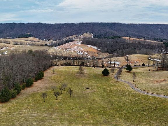 2nd image of 321 Cumberland Gap Rd