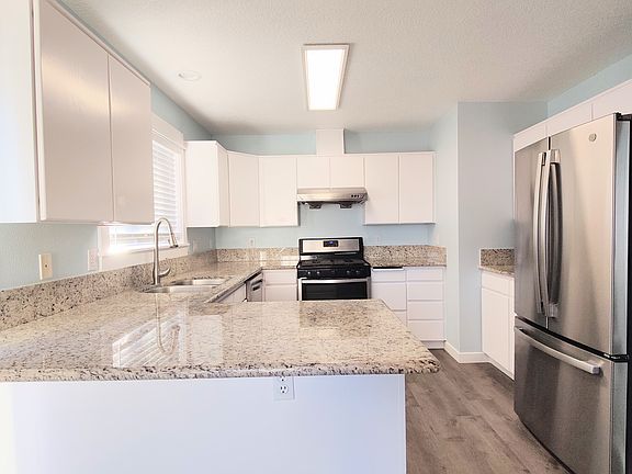 Kitchen with Refrigerator & Range