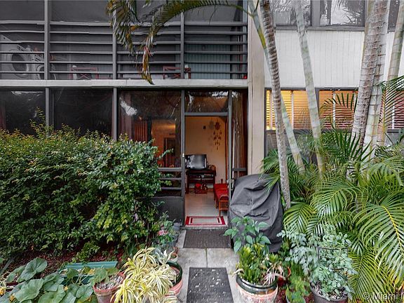 3rd image of 20401 NE 30th Ave #1148