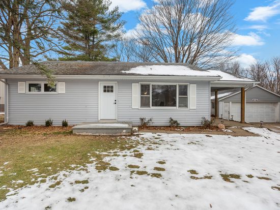 402 S Washington St, Saybrook, IL 61770