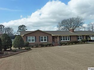 1911 Country Club Rd SE, Decatur, AL 35601