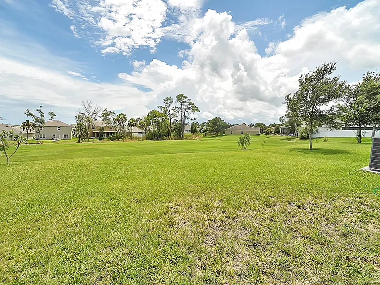 553 Hollow Glen Dr — Photo 19