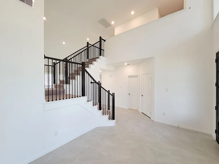 9422 Vista Falls Trce — Photo 5