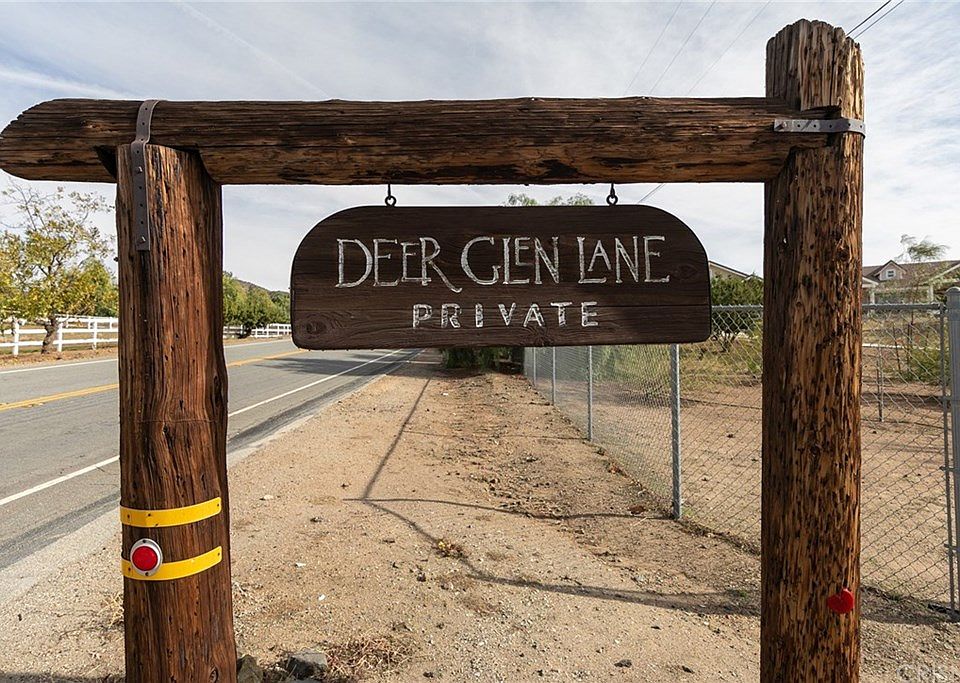 1st image of 33057 Deerglen Ln