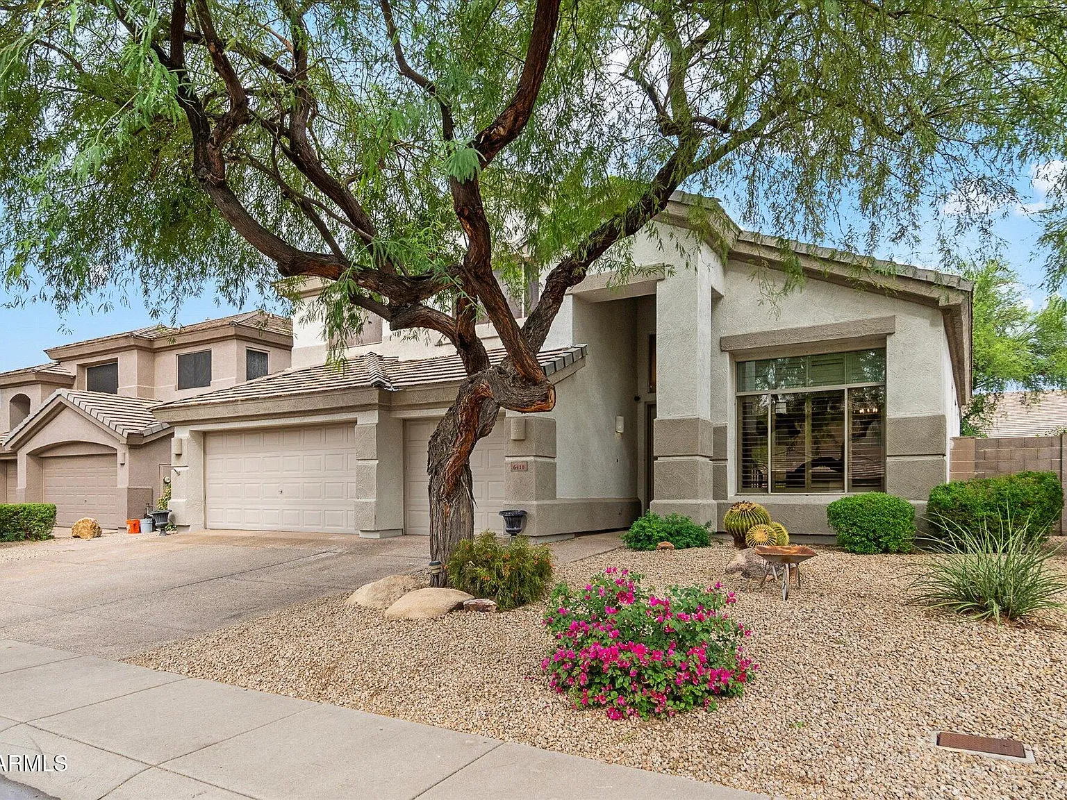 3 bed, 2.5 bath, 2397 sqft, $4,995 — Photo 2