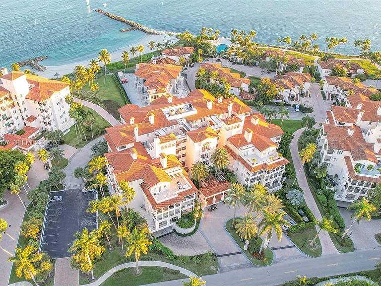 19211 Fisher Island Dr #19211 — Photo 30